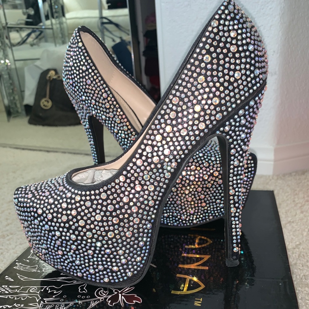 Black with Sparkling all over pumps